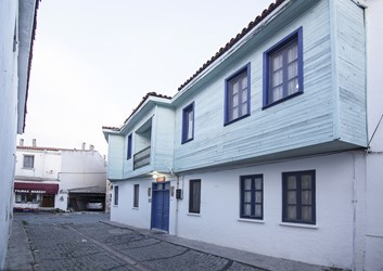 A cheap family pension in Bozcaada, Gürkol Pension