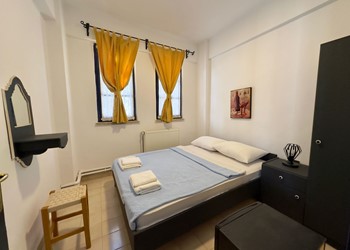 Gürkol Pansiyon - 1 No Double bed room in Bozcaada