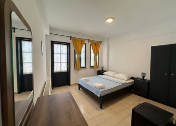 Gürkol Pansiyon - 6 No Double bed room in Bozcaada